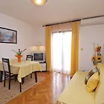 Apartments Milan 1048