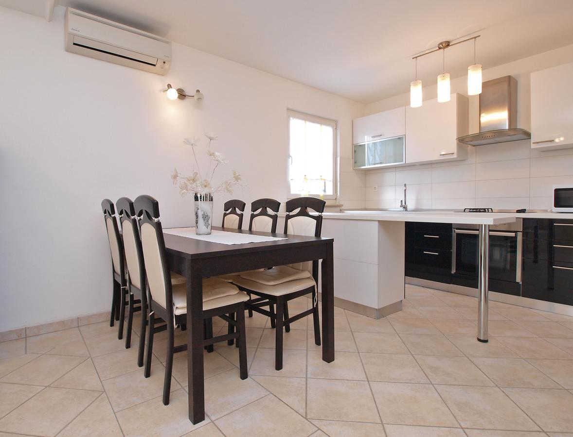 Apartment Milan 1048 Rovinj